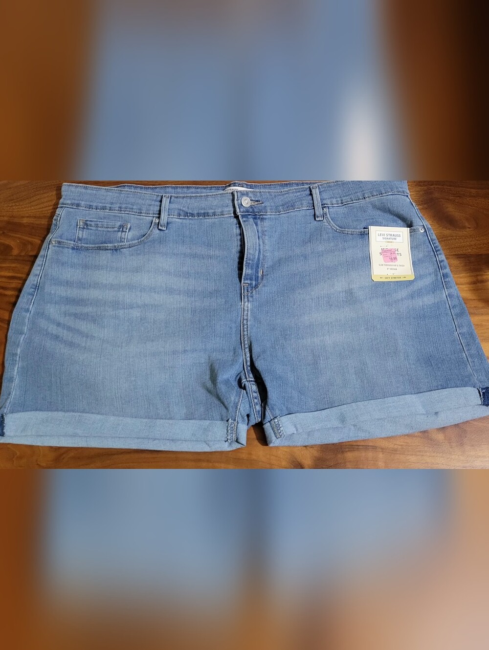 Levi Stratus Women's Medium Blue Denim Cuffed Shorts